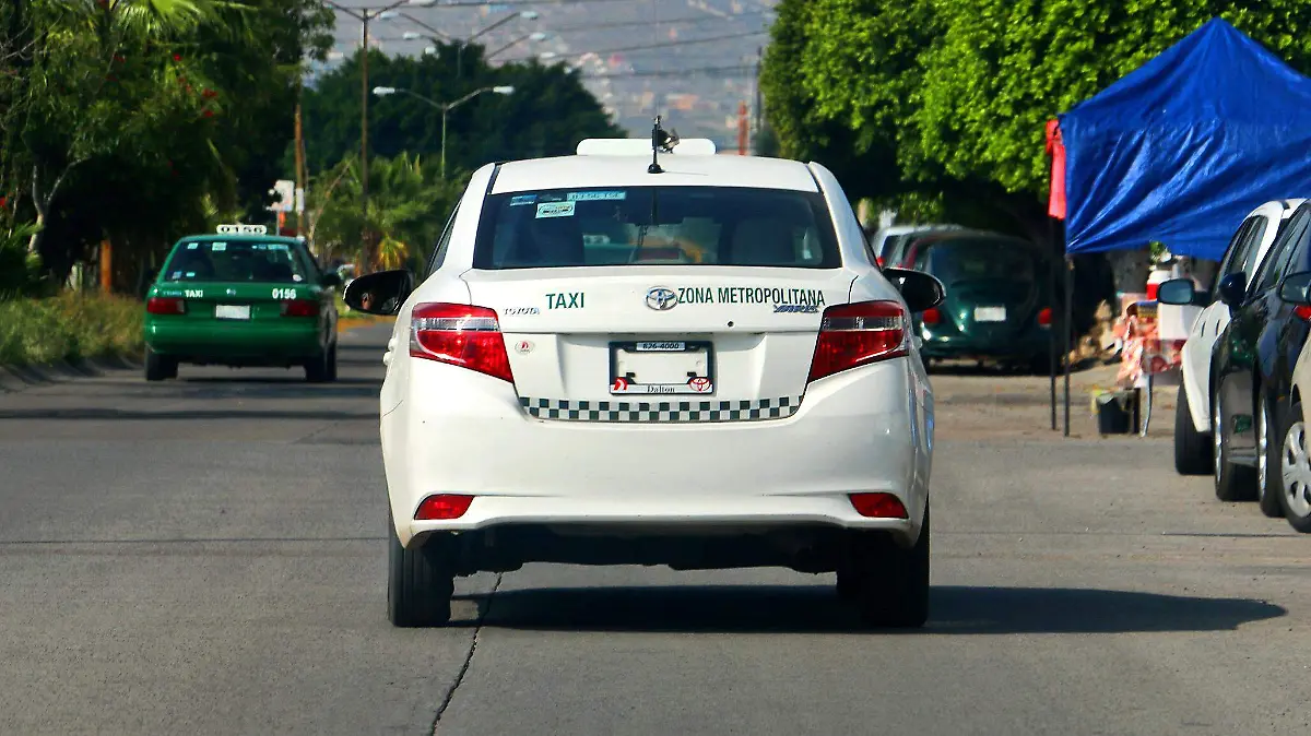 taxi sin placas